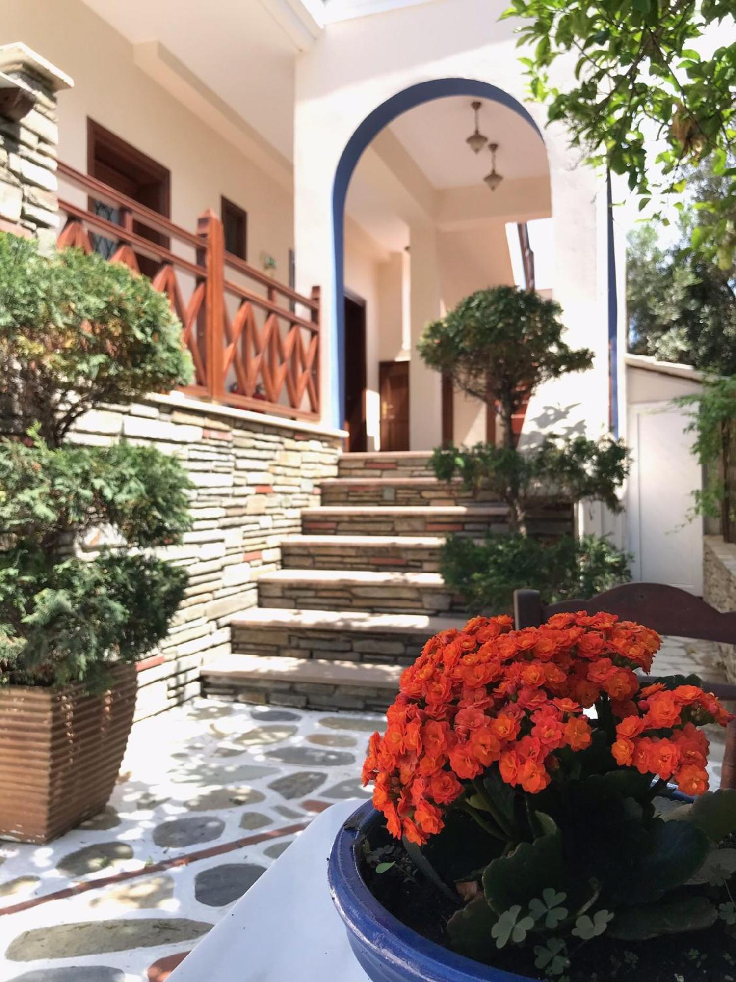 Hotel Niriides Amolianí Exteriér fotografie