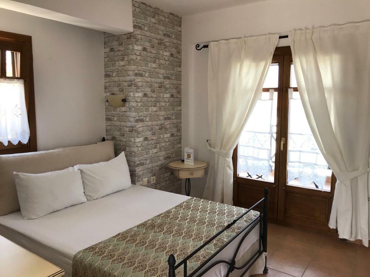 Hotel Niriides Amolianí Exteriér fotografie