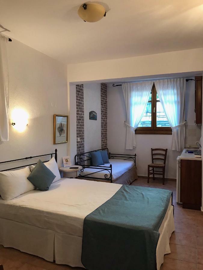Hotel Niriides Amolianí Exteriér fotografie
