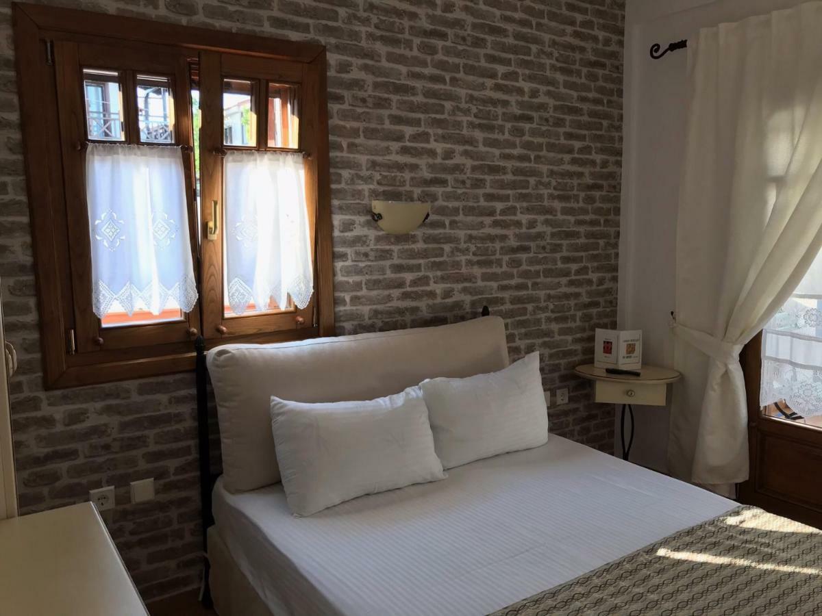 Hotel Niriides Amolianí Exteriér fotografie