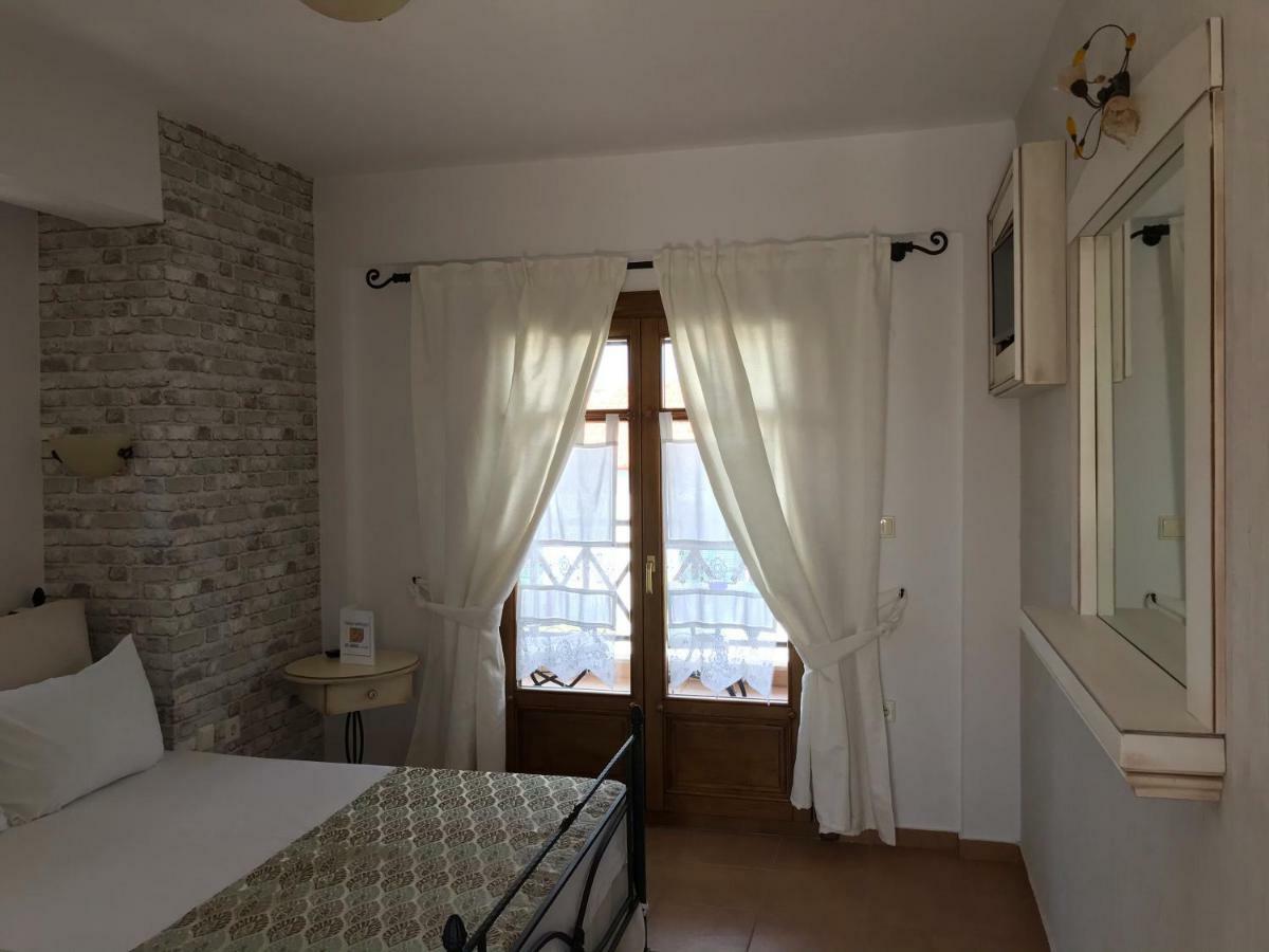 Hotel Niriides Amolianí Exteriér fotografie